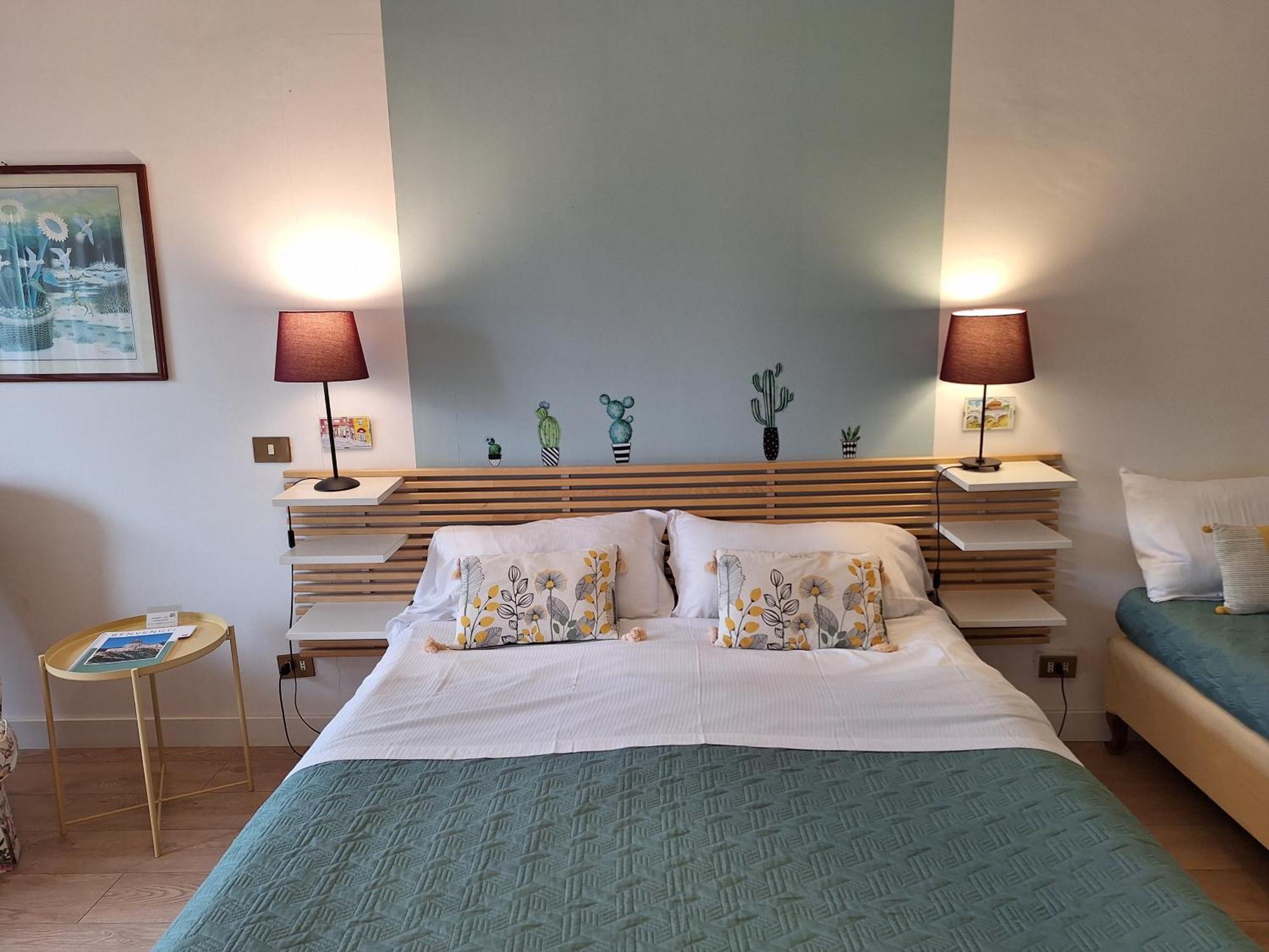 Delmirani's Book - Vatican View Apartment *