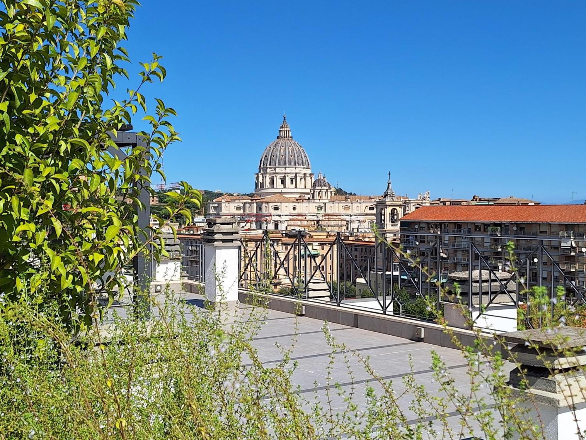 Delmirani's Book - Vatican View Rome