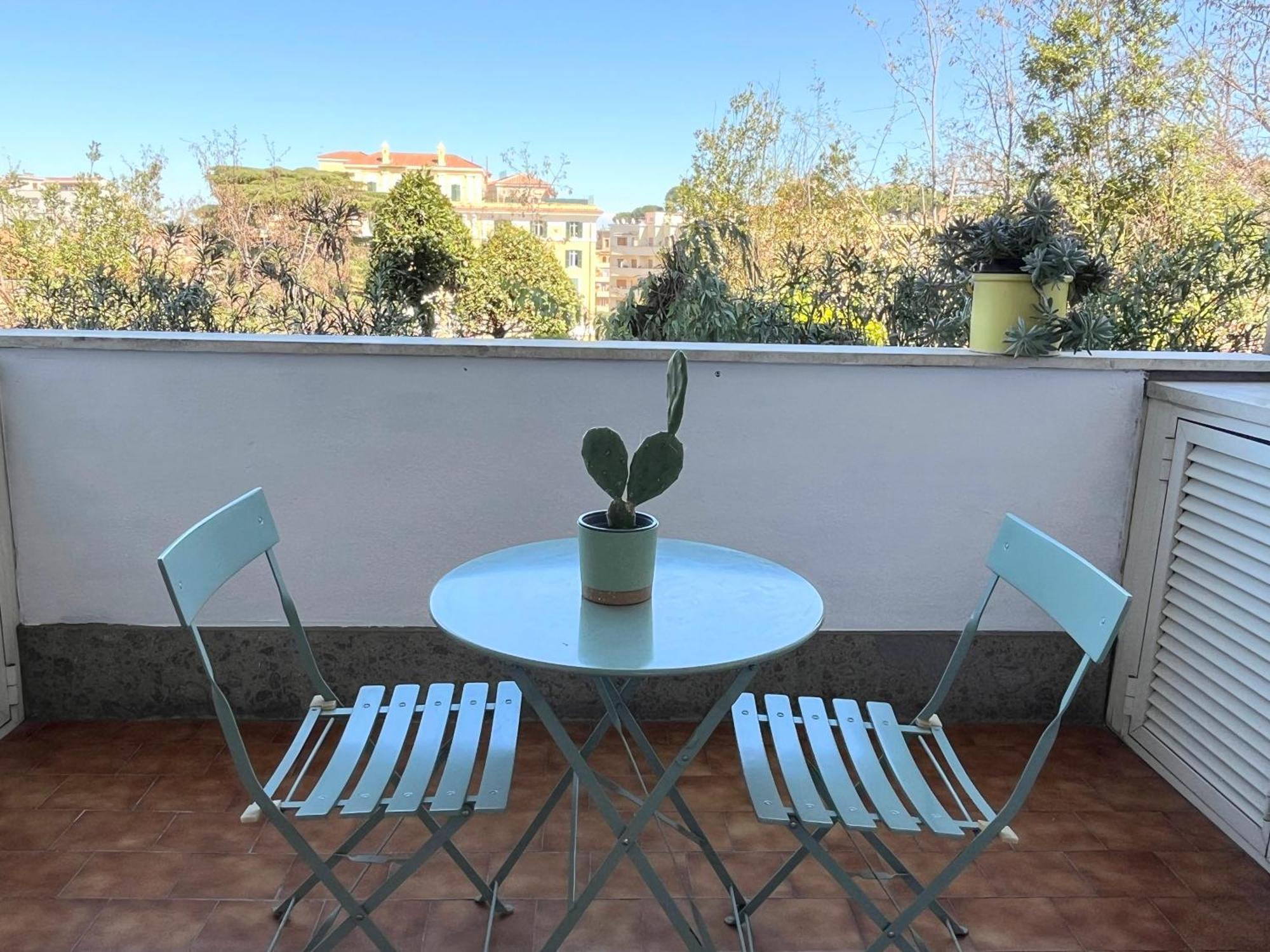 Delmirani's Book - Vatican View Apartment Rome